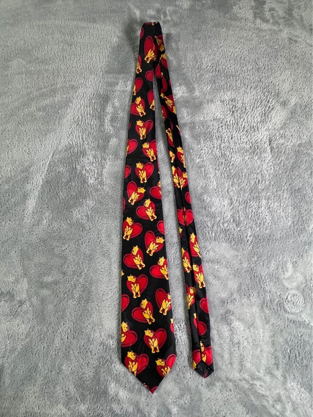 Vintage Disney Winnie the Pooh Hearts Tie